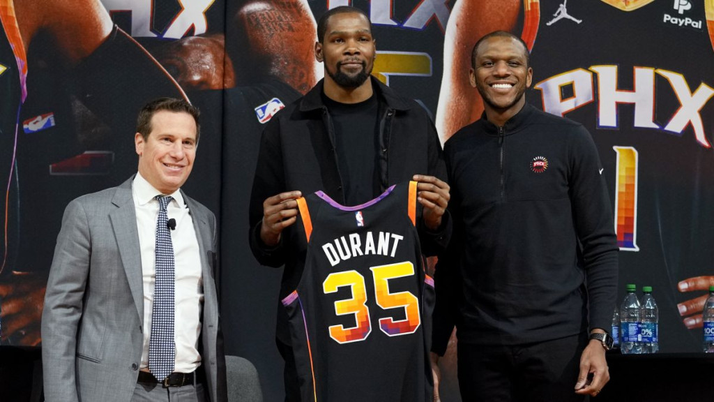 https___cdn.cnn.com_cnnnext_dam_assets_230217034837-01-kevin-durant-phoenix-suns-presser-021623