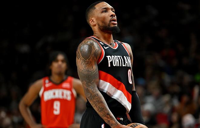 NBA / 爆炸輸出!李拉德狂砍71分創生涯新高,13顆三分球全場沸騰,追平米切爾並列現役最高!-黑特籃球-NBA新聞影音圖片分享社區