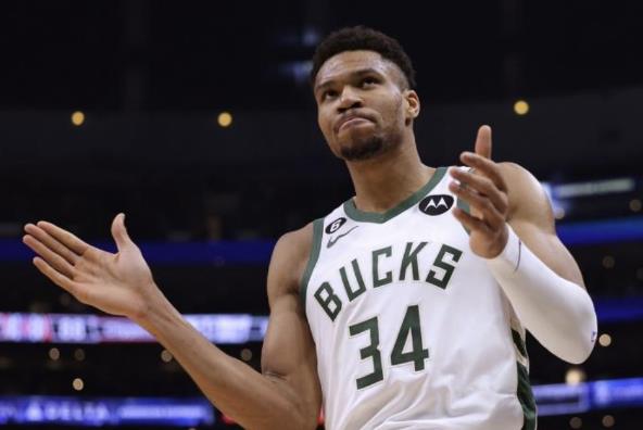 NBA / 套現離場!公鹿老闆突然賣球隊!35億天價破紀錄,三巨頭薪水5.9億扛不住?-黑特籃球-NBA新聞影音圖片分享社區