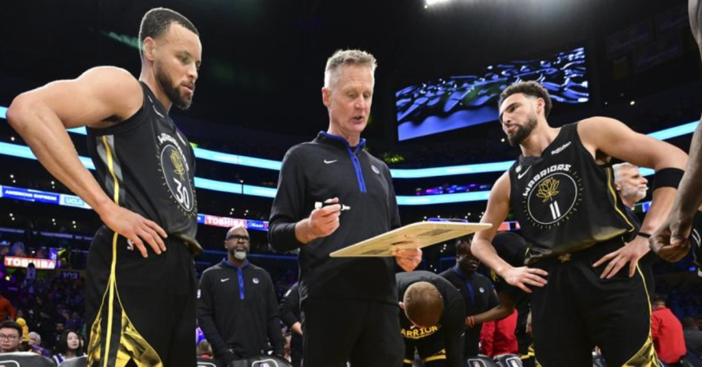 steph-curry-steve-kerr-klay-thompson-GettyImages-1247796153 (1)