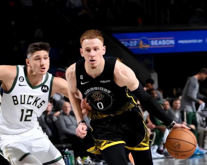 NBA / 轟20+10減壓Curry！6顆三分手刃舊主！勇士撿漏450萬冠軍神槍真香：比1.4億普爾更穩（影）-黑特籃球-NBA新聞影音圖片分享社區