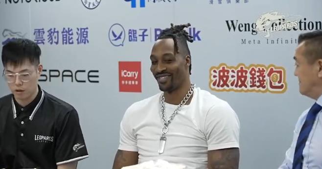 【影片】曾文鼎防自己越來越好?霍華德輕蔑一笑:讓他來跟我單挑,我們下場走著瞧!-黑特籃球-NBA新聞影音圖片分享社區