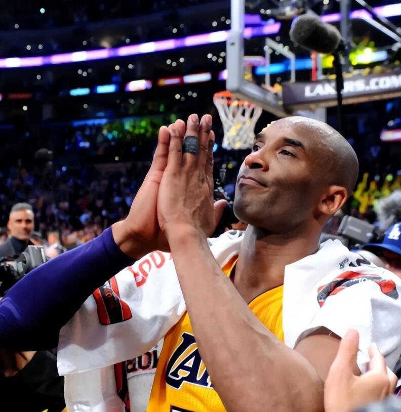 NBA / 怎麼看待忠誠問題?喬治直言:不是誰都有柯瑞這麼好命,勇士總圍繞他做正確的事!-黑特籃球-NBA新聞影音圖片分享社區