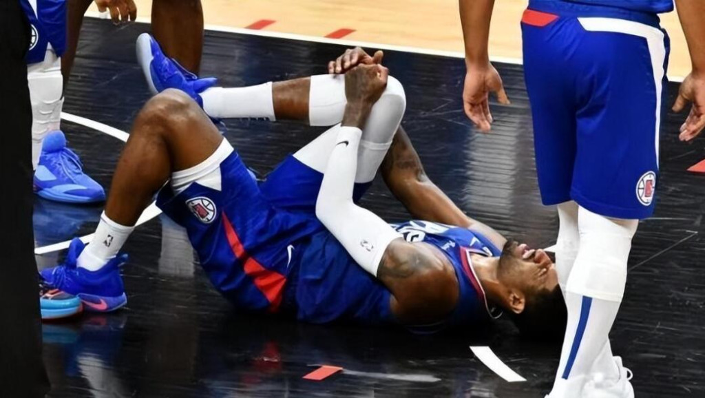 NBA / 【影片】快艇遭重創!官宣喬治右膝扭傷2-3週復查,預計無緣剩餘出戰例行賽!-黑特籃球-NBA新聞影音圖片分享社區