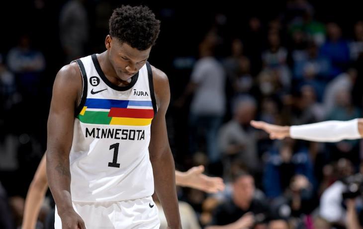 NBA / 灰狼輸了不該輸的比賽!場上還鬧矛盾:老大僅3次出手,老二瘋狂出手30次!-黑特籃球-NBA新聞影音圖片分享社區