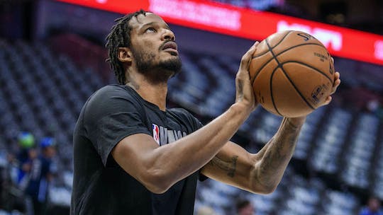 trevor-ariza-pregame