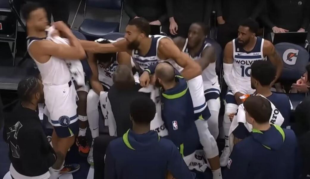 NBA / 挨捶!謝幕!晉級!下課!NBA收官戰是本賽季最刺激的比賽日?-黑特籃球-NBA新聞影音圖片分享社區