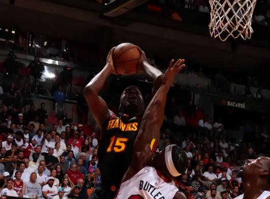 狂搶21籃板!打臉ESPN專家團!卡佩拉打假1.63億全明星中鋒11中4得10分,以下克熱火晉級劍指綠軍-黑特籃球-NBA新聞影音圖片分享社區
