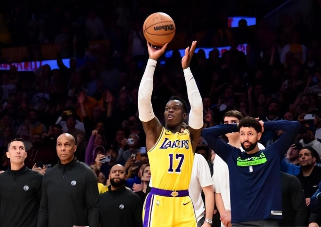 NBA / 砍21分+關鍵三分成湖人真大腿!賽後施羅德採訪,一眉哥搶麥道歉:是我搞砸了他的制勝球!-黑特籃球-NBA新聞影音圖片分享社區