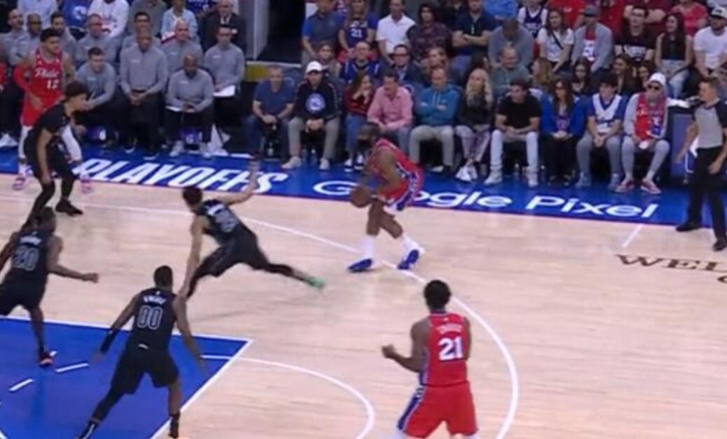 NBA / 季後賽哈登沒有水!23分13助刷爆紀錄,美媒PS喬丹附體:晃飛DDV一幕引熱議!(影)-黑特籃球-NBA新聞影音圖片分享社區