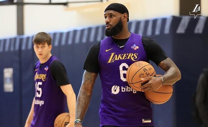 抵達孟斐斯!湖人備戰灰熊,詹皇快攻領跑NBA,施羅德恢復訓練,一眉苦練中遠投!-黑特籃球-NBA新聞影音圖片分享社區