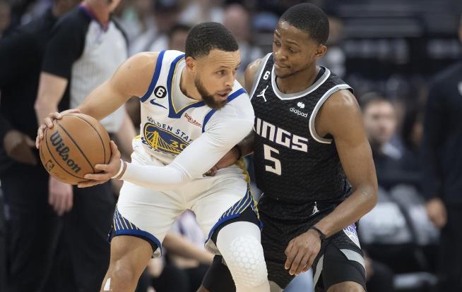 NBA / 這哪像是季後賽菜鳥?「小狐狸」福克斯爆砍38分,末節15分一人撕破勇士防線!-黑特籃球-NBA新聞影音圖片分享社區