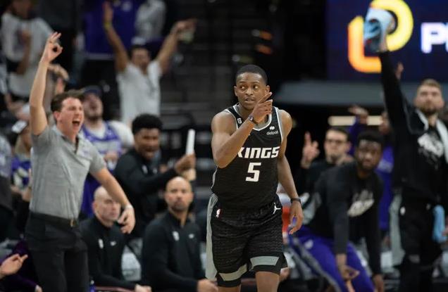 NBA / 這哪像是季後賽菜鳥?「小狐狸」福克斯爆砍38分,末節15分一人撕破勇士防線!-黑特籃球-NBA新聞影音圖片分享社區