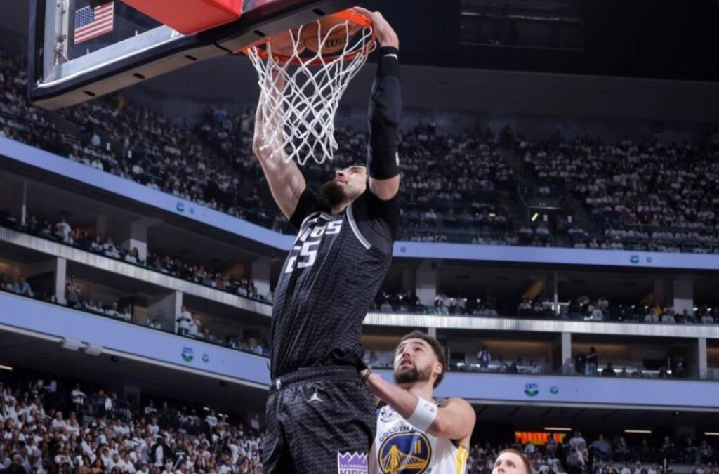 NBA / 柯瑞時代季後賽從未0-2落後!勇士G2醞釀五大調整:威金斯該重回先發!-黑特籃球-NBA新聞影音圖片分享社區