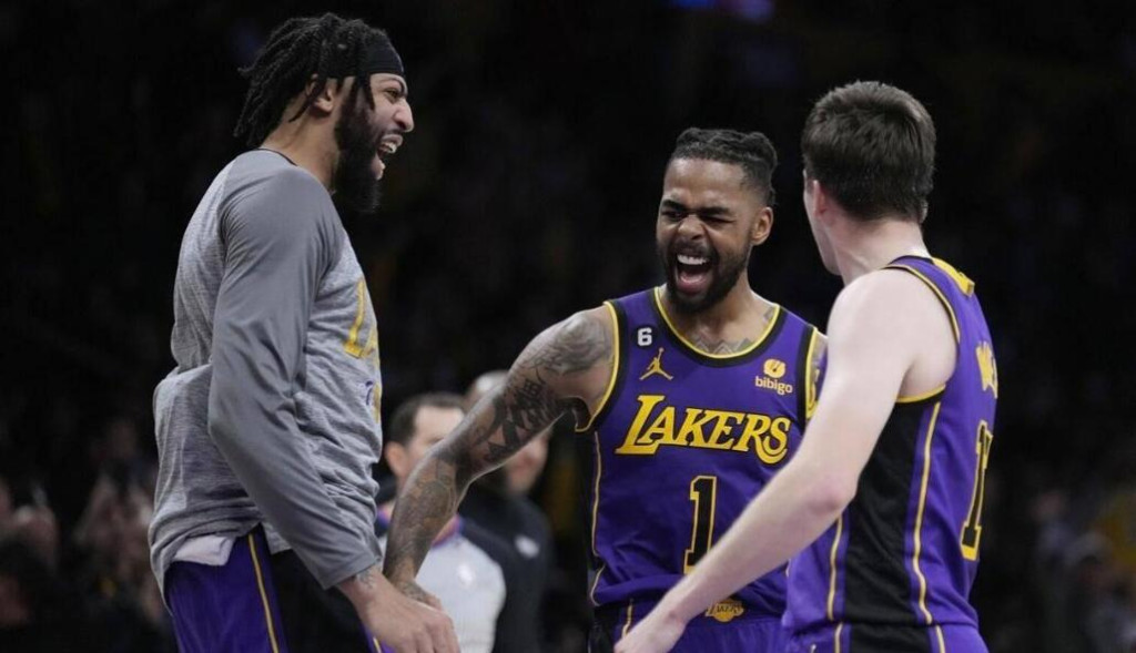 NBA / 季後賽首秀23+4,詹姆斯甘願為他讓出球權,才24歲大合約已板上釘釘!-黑特籃球-NBA新聞影音圖片分享社區