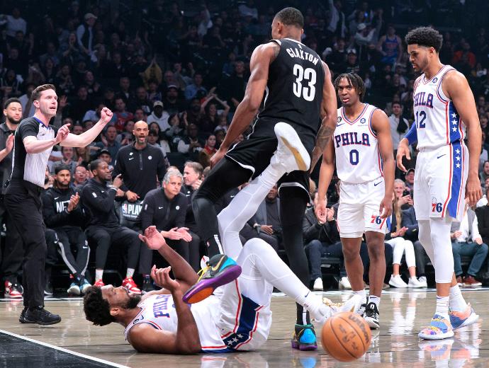 NBA / 恩比德因右膝扭傷缺席首輪G4!踢襠沒有被追加禁賽,最早可能下周初回歸!-黑特籃球-NBA新聞影音圖片分享社區