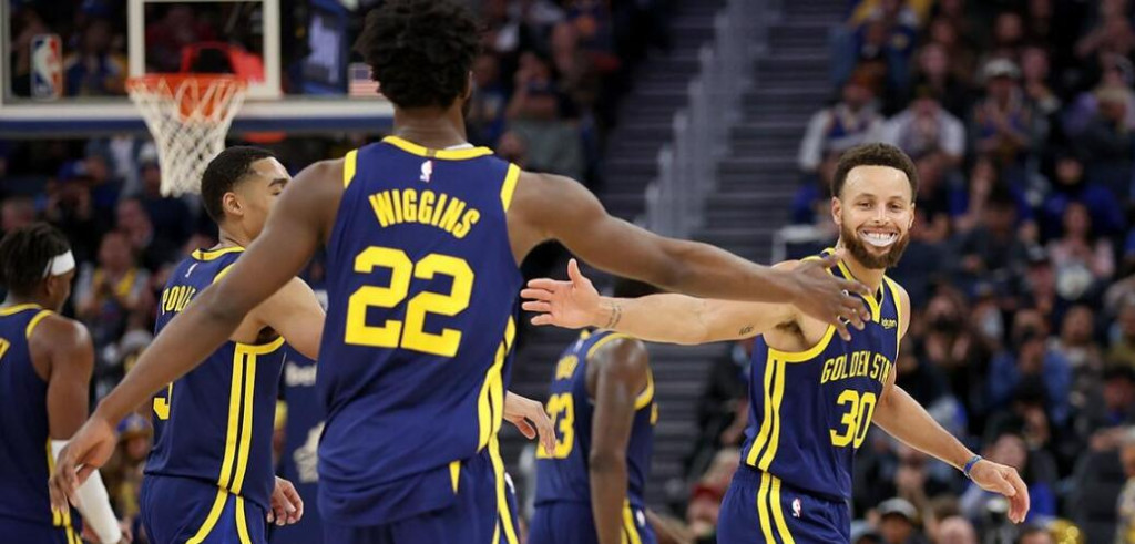 NBA / 三名球員嚴防柯瑞,國王防守策略太極端了,威金斯:我這全是空位!-黑特籃球-NBA新聞影音圖片分享社區