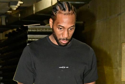 曝雷納德不與教練隊友交流!快艇職業生涯已結束?名嘴建議交易他:美媒曬1換5方案-黑特籃球-NBA新聞影音圖片分享社區