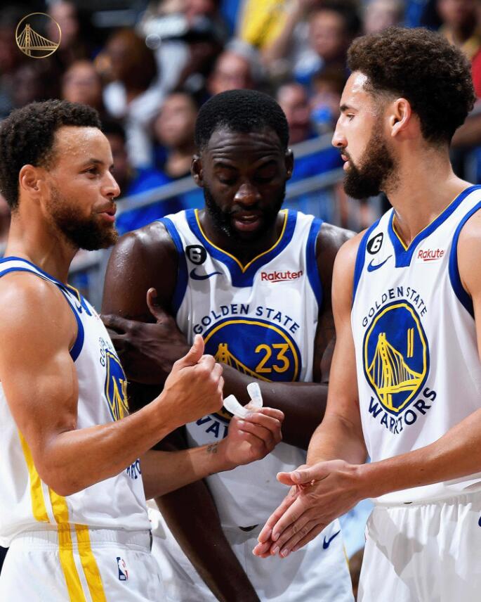 NBA / 時光的痕跡!勇士連曬五張「柯追湯」合照,科爾送動情讚美,95場季後賽勝利歷史第三!-黑特籃球-NBA新聞影音圖片分享社區