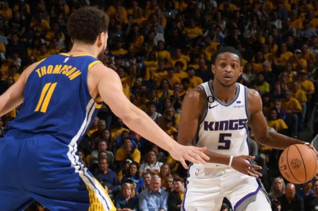 NBA / 【影片】蒙大將軍上線!轟28+6+4打到勇士提前投降,更衣室為他瘋狂潑水慶祝!-黑特籃球-NBA新聞影音圖片分享社區