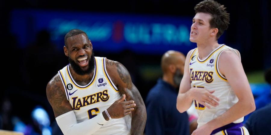 NBA / 季後賽首秀23+4,詹姆斯甘願為他讓出球權,才24歲大合約已板上釘釘!-黑特籃球-NBA新聞影音圖片分享社區