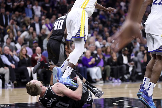 Golden State Warriors get CRUICAL 114-97 win over Sacramento Kings to cut  series deficit to 2-1 | Daily Mail Online