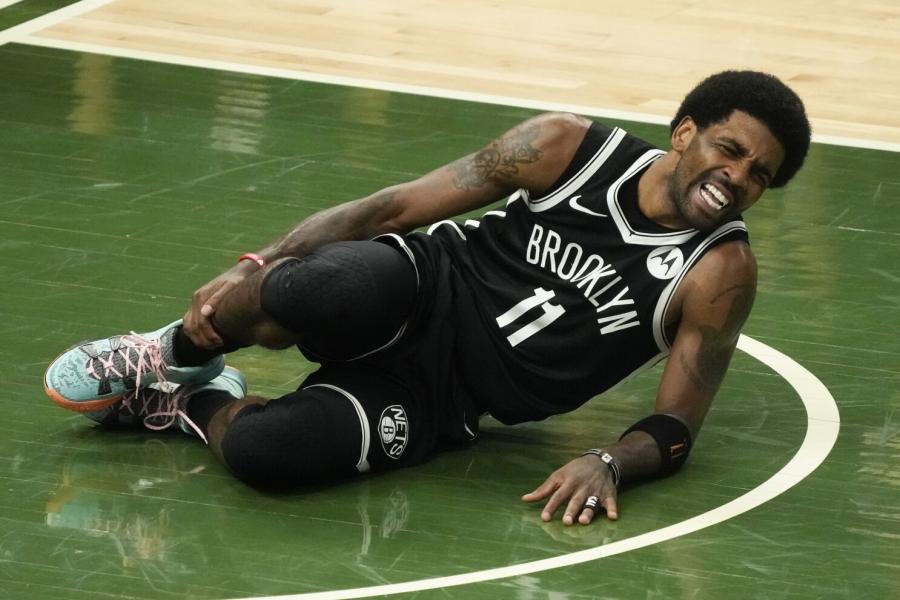 Kyrie Irving injured in Bucks' Game 4 playoff win over Nets - Los Angeles  Times