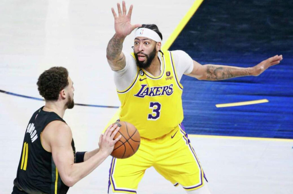 NBA / 一眉哥G1有多猛?數據顯示他打爆勇士所有防守人,名記直言湖人有望奪冠!-黑特籃球-NBA新聞影音圖片分享社區