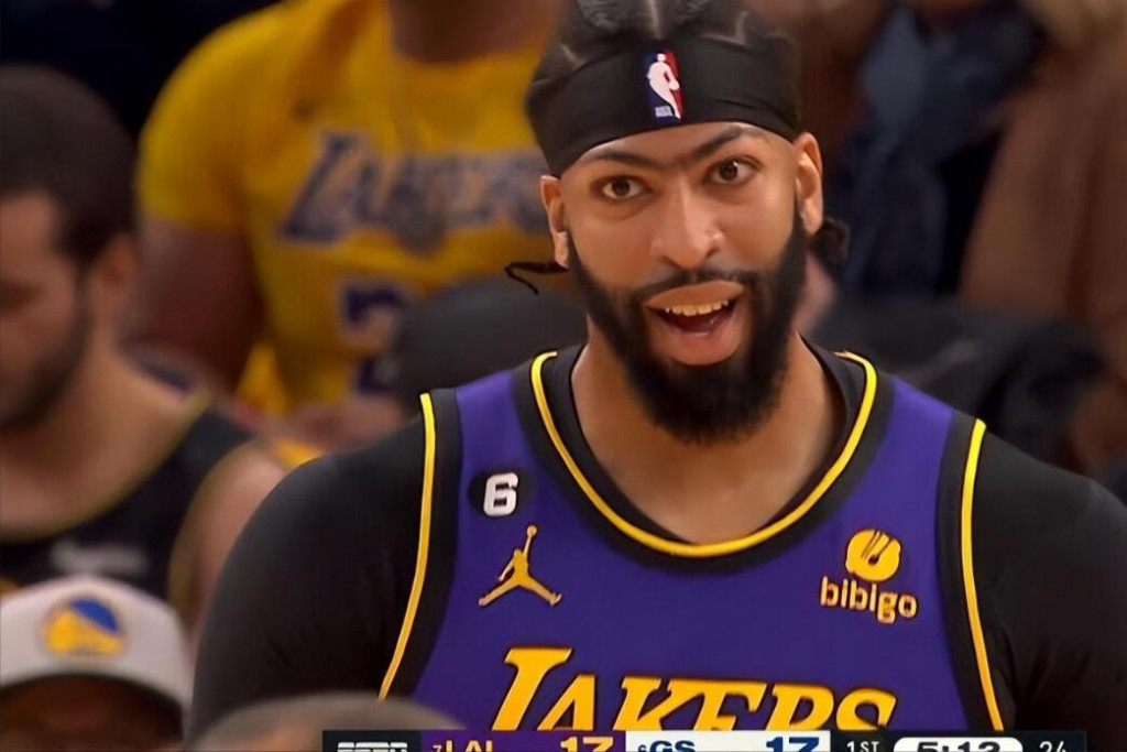 NBA / 詹姆斯手感火熱8中6單節14分,湖人首節領先7分,柯瑞帶隊苦苦追分!(影)-黑特籃球-NBA新聞影音圖片分享社區