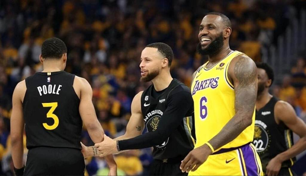 NBA / 心態是真好!湖人被痛揍,落後26分時,漢姆對詹姆斯露出滿臉微笑!-黑特籃球-NBA新聞影音圖片分享社區