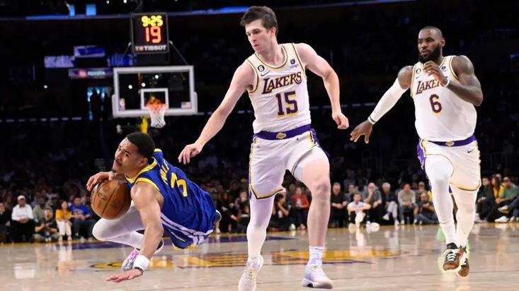 NBA / 勇士白扔1.4億?普爾10中2遭湖人奇兵完爆,「進攻攻不進,防守守不住」成黑洞!-黑特籃球-NBA新聞影音圖片分享社區