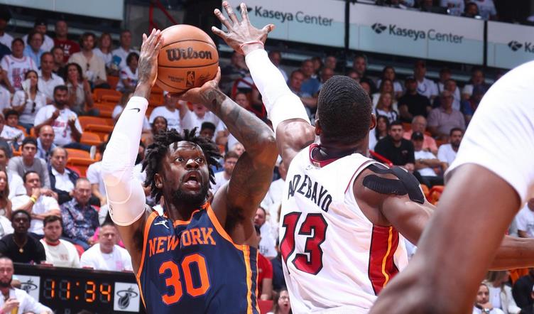 NBA / 場均暴跌9.8分,Randle季後賽徹底原形畢露!效率聯盟墊底的老大,你見過嗎?-黑特籃球-NBA新聞影音圖片分享社區