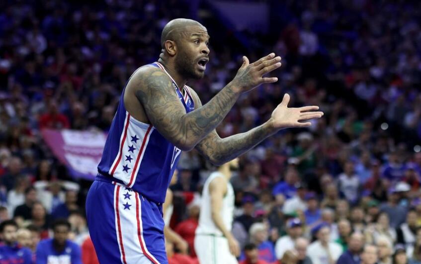 NBA / 【影片】硬漢本色!關鍵2+1全場歡呼,怒吼喚醒恩比德,76人簽下他賺大了!-黑特籃球-NBA新聞影音圖片分享社區