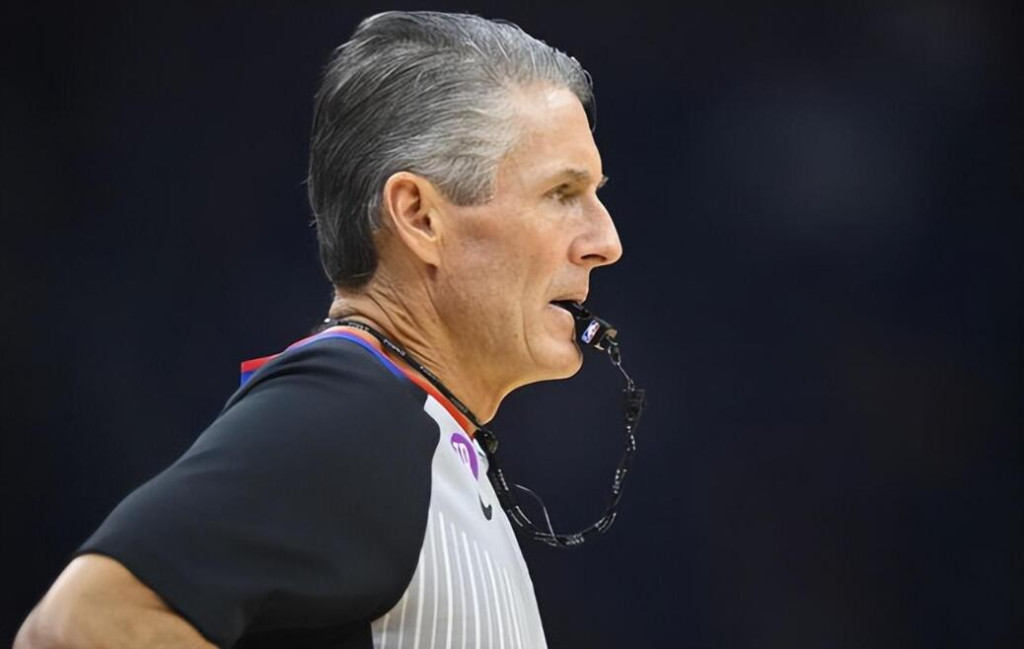 NBA / 【影片】四年三進東決!巴特勒成隊史首人,並打破福斯特10連敗魔咒,熱火球迷賽後朝福斯特豎中指!-黑特籃球-NBA新聞影音圖片分享社區