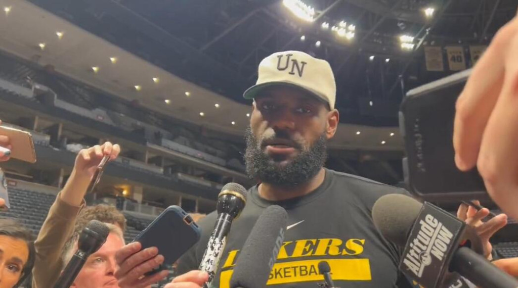 NBA / 湖人備戰G1!詹姆斯努力適應高原反應,漢姆打趣如何限制金塊:我們要綁架約基奇!-黑特籃球-NBA新聞影音圖片分享社區