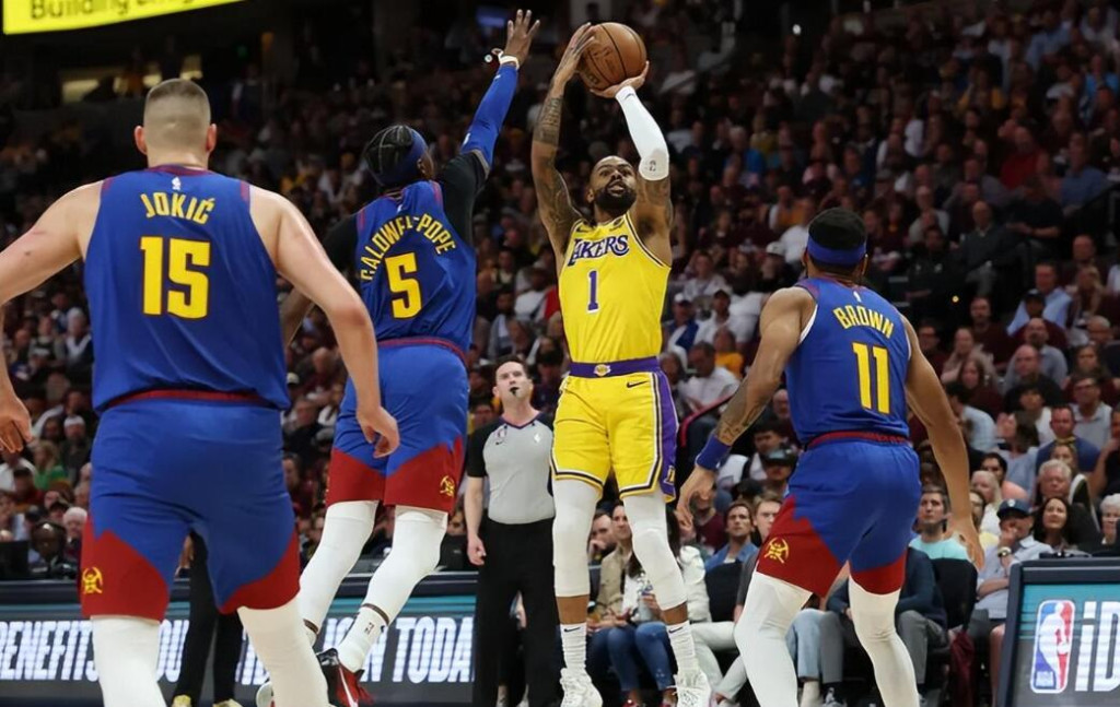 NBA / 馬龍主帥搞湖人心態!連續嘲諷羅素,並調侃G2變陣:他們還會不會用羅素?-黑特籃球-NBA新聞影音圖片分享社區
