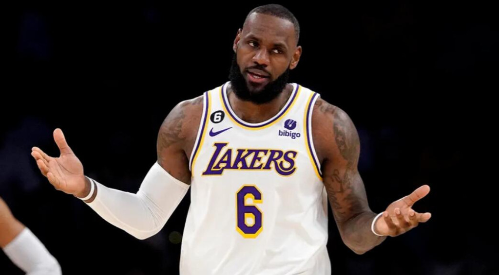 NBA / 硬漢!曝詹姆斯肌腱撕裂仍帶傷出戰數月,今夏很可能要接受手術,預計下賽季能上場!-黑特籃球-NBA新聞影音圖片分享社區