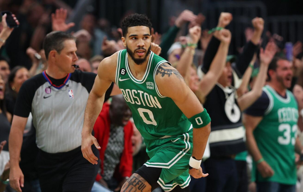 NBA / 生死時刻全靠他!泰托姆轟21+8+11率隊再扳一城,連送暴扣引領大勝,獲全場MVP歡呼!(影)-黑特籃球-NBA新聞影音圖片分享社區
