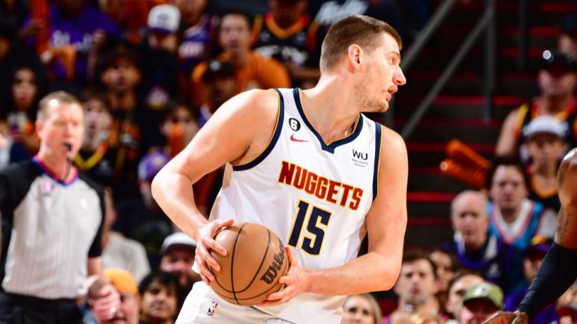 Nuggets' Nikola Jokic appears to elbow Suns owner in Game 4 - NBC Sports  Bay Area