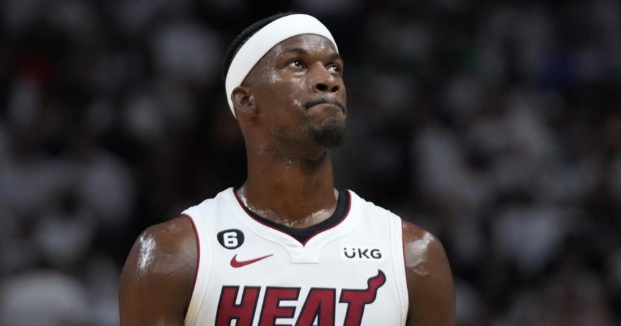 NBA / 熱火飛機延誤三小時抵達波士頓!巴特勒給球隊下必勝令:我知道我們會贏的!-黑特籃球-NBA新聞影音圖片分享社區