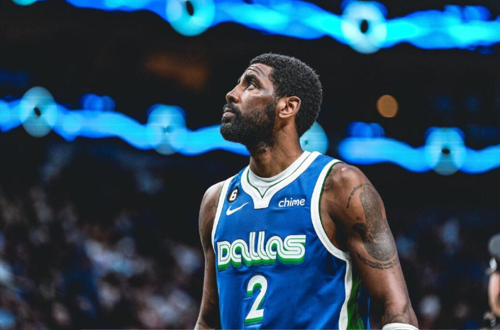 NBA / 5年2.72億大合約!厄文招募詹姆斯目的曝光,一箭三雕,皆有利自己!-黑特籃球-NBA新聞影音圖片分享社區