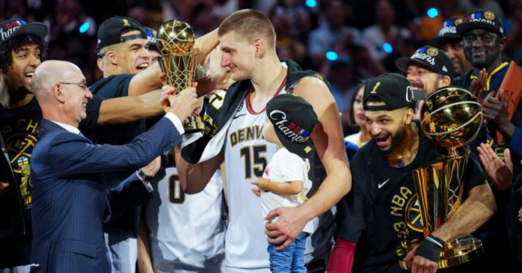 NBA / 二輪秀的逆襲！約基奇同時擁有「MVP和FMVP」，順位歷史上最低-黑特籃球-NBA新聞影音圖片分享社區