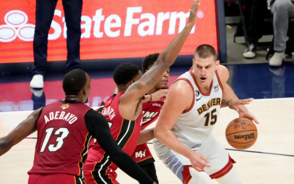 NBA / 冠軍賽G5裁判報告出爐!最後兩分鐘4次錯漏判,各打五十大板,也無礙金塊奪隊史首冠!-黑特籃球-NBA新聞影音圖片分享社區