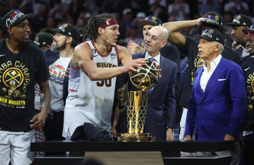 NBA / 金塊奪冠後太嗨！全隊徹夜未眠，在戈登倉庫通宵慶祝，兩天後舉辦遊行典禮！-黑特籃球-NBA新聞影音圖片分享社區