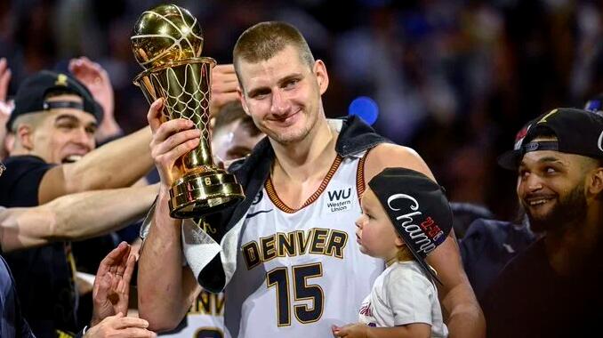 NBA / 金塊奪冠後太嗨！全隊徹夜未眠，在戈登倉庫通宵慶祝，兩天後舉辦遊行典禮！-黑特籃球-NBA新聞影音圖片分享社區