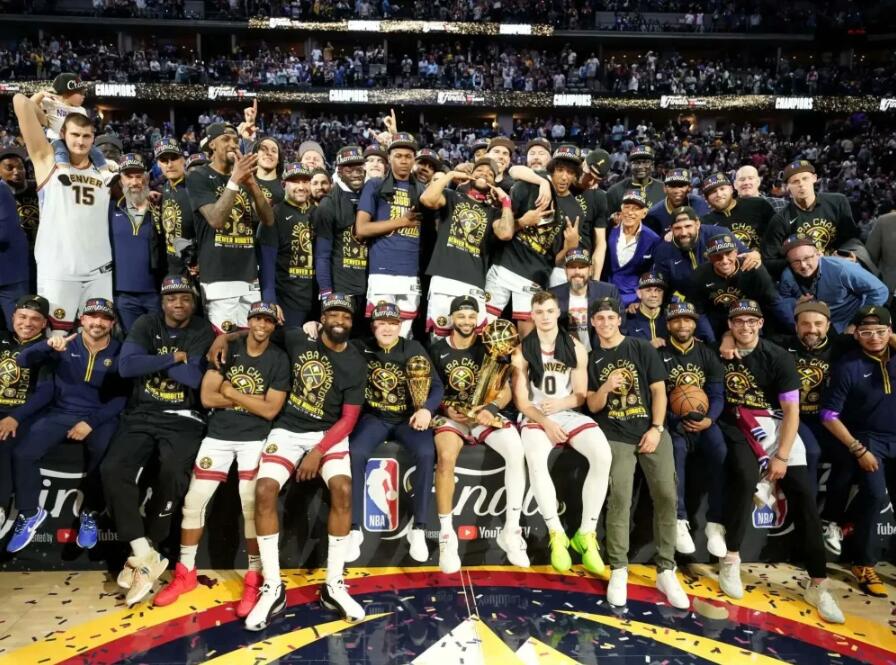 NBA / 金塊奪冠後太嗨！全隊徹夜未眠，在戈登倉庫通宵慶祝，兩天後舉辦遊行典禮！-黑特籃球-NBA新聞影音圖片分享社區