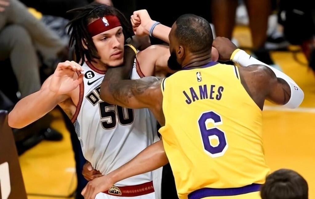 NBA / 忍無可忍無須再忍!馬龍數次嘲諷詹皇,後者回應:適可而止,別欺人太甚!-黑特籃球-NBA新聞影音圖片分享社區