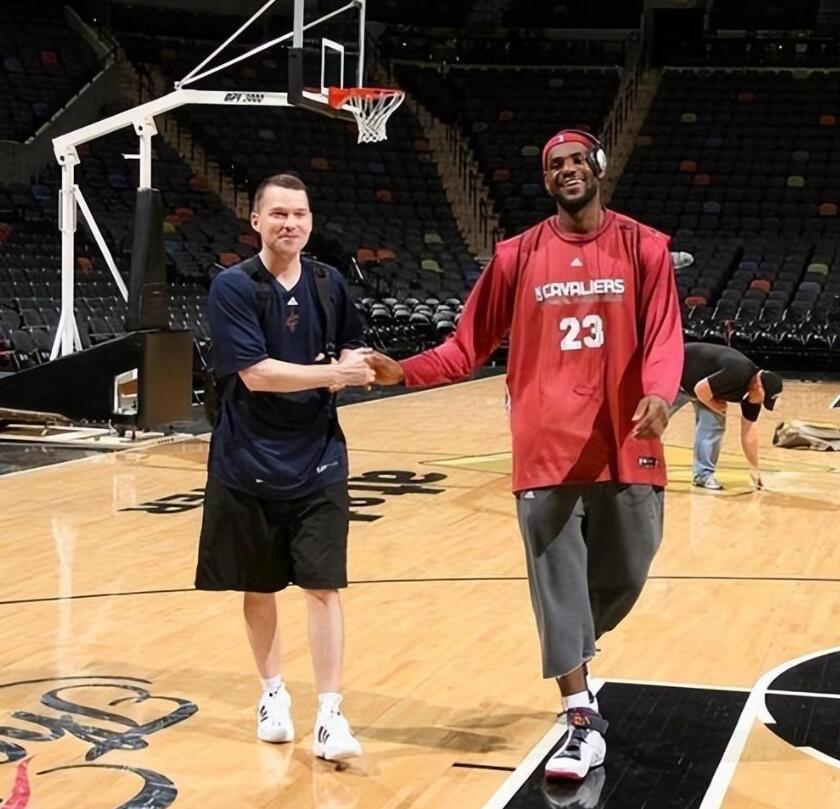 NBA / 忍無可忍無須再忍!馬龍數次嘲諷詹皇,後者回應:適可而止,別欺人太甚!-黑特籃球-NBA新聞影音圖片分享社區