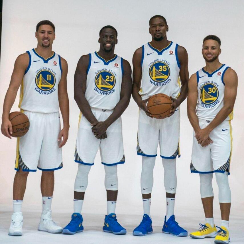 NBA / 地震級交易!太陽送走保羅+沙梅特等資產,換來比爾組成菲尼克三巨頭再衝冠!-黑特籃球-NBA新聞影音圖片分享社區