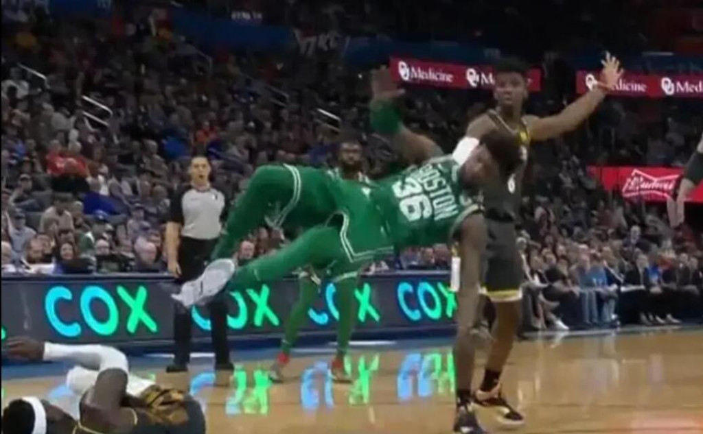 NBA新規則!啟用假摔判技術犯規,處罰規則在夏季聯賽試行,另有一新規同步實施!-黑特籃球-NBA新聞影音圖片分享社區